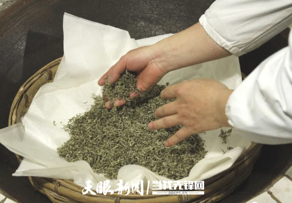 1632285482737337.png 炒菜 都勻市融媒體中心供圖_副本.png